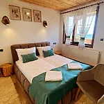 Guest house In Leshten